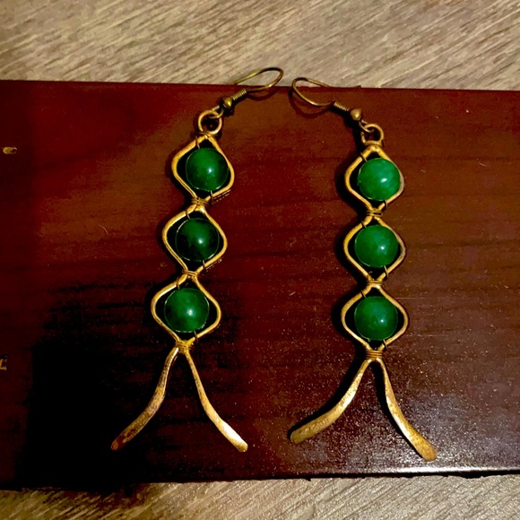 Green and gold vintage dangle earrings - Picture 1 of 2